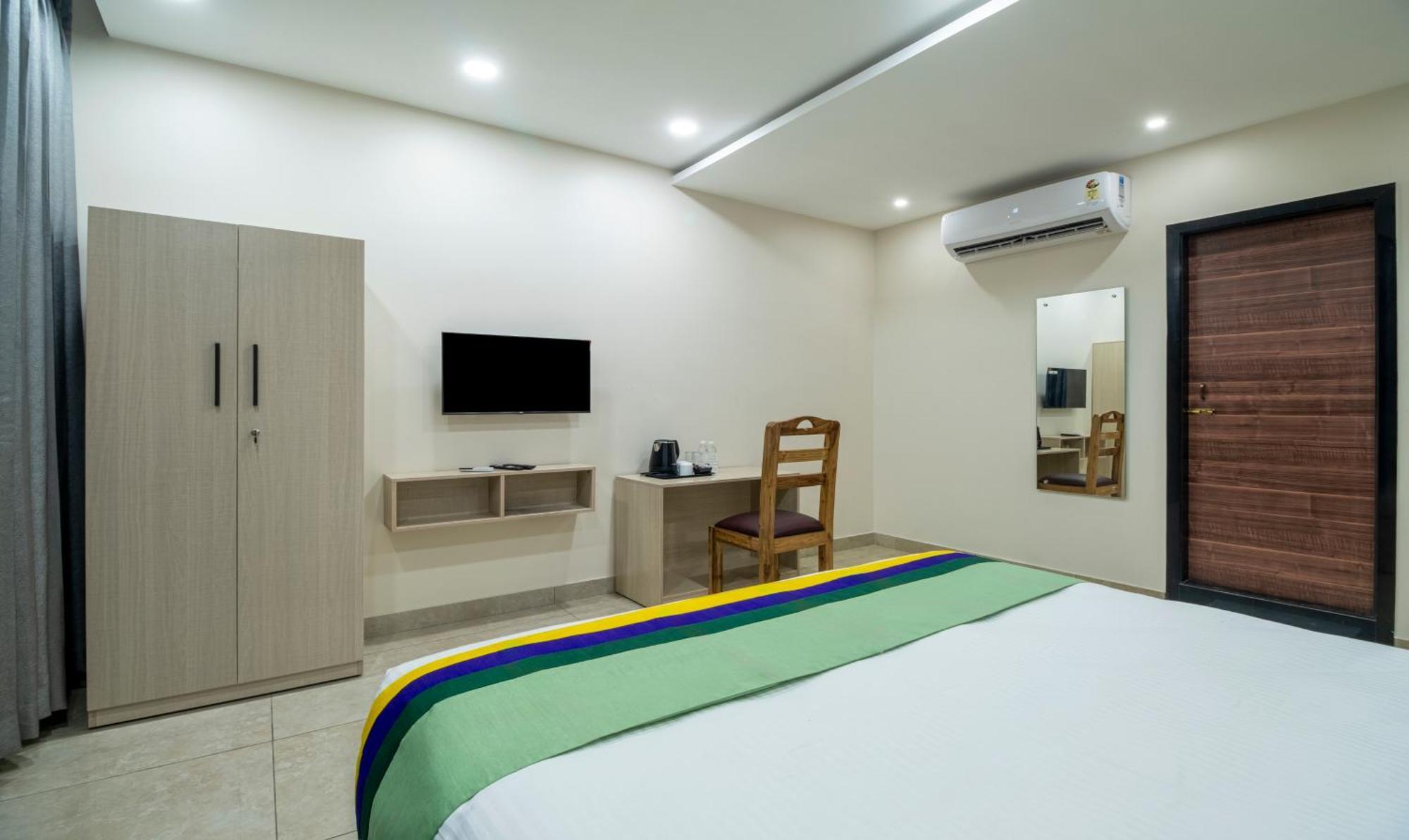 Treebo Sea Heights 호텔 Kākināda 외부 사진